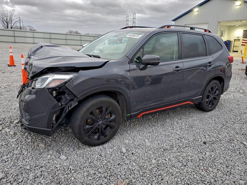 Subaru Forester 2020, VIN JF2SKAJC8LH551818, 3/5