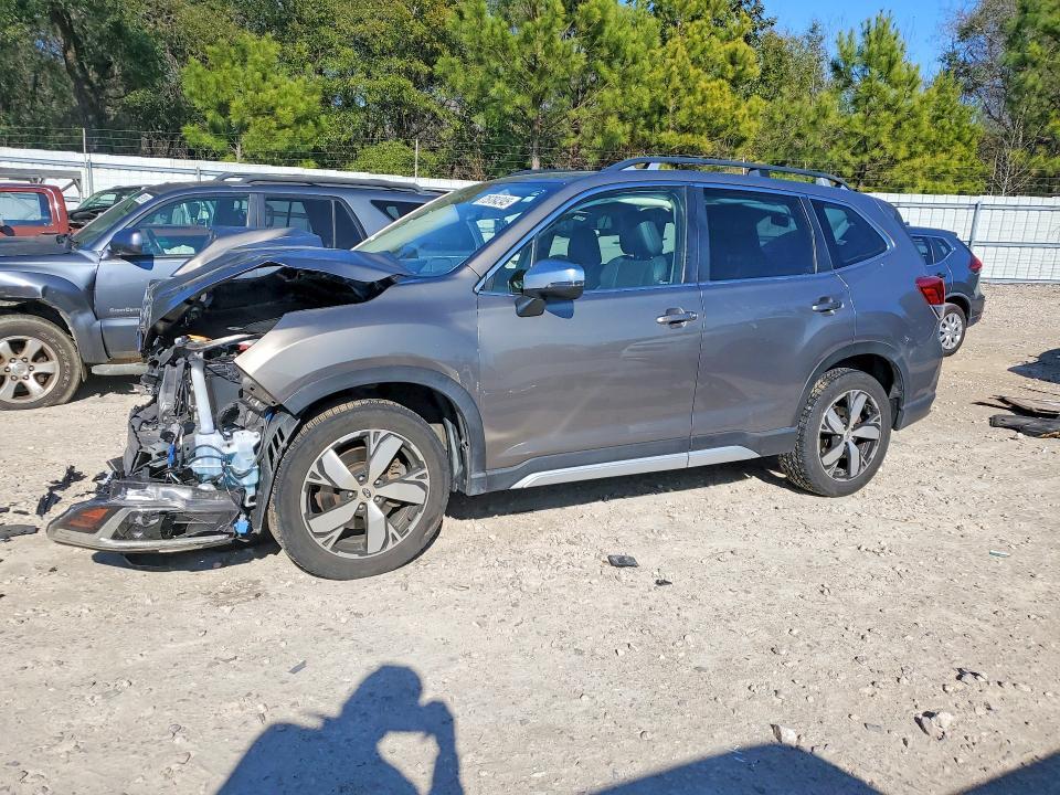 Subaru Forester 2021, VIN JF2SKAJCXMH406524, 3/5