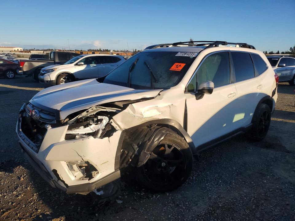 Subaru Forester 2022, VIN JF2SKAPCXNH503361, 3/5