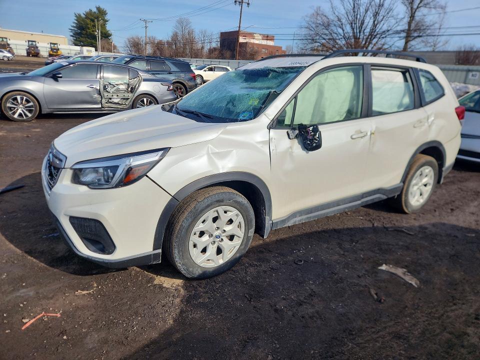 Subaru Forester 2020, VIN JF2SKAUC1LH517831, 3/5