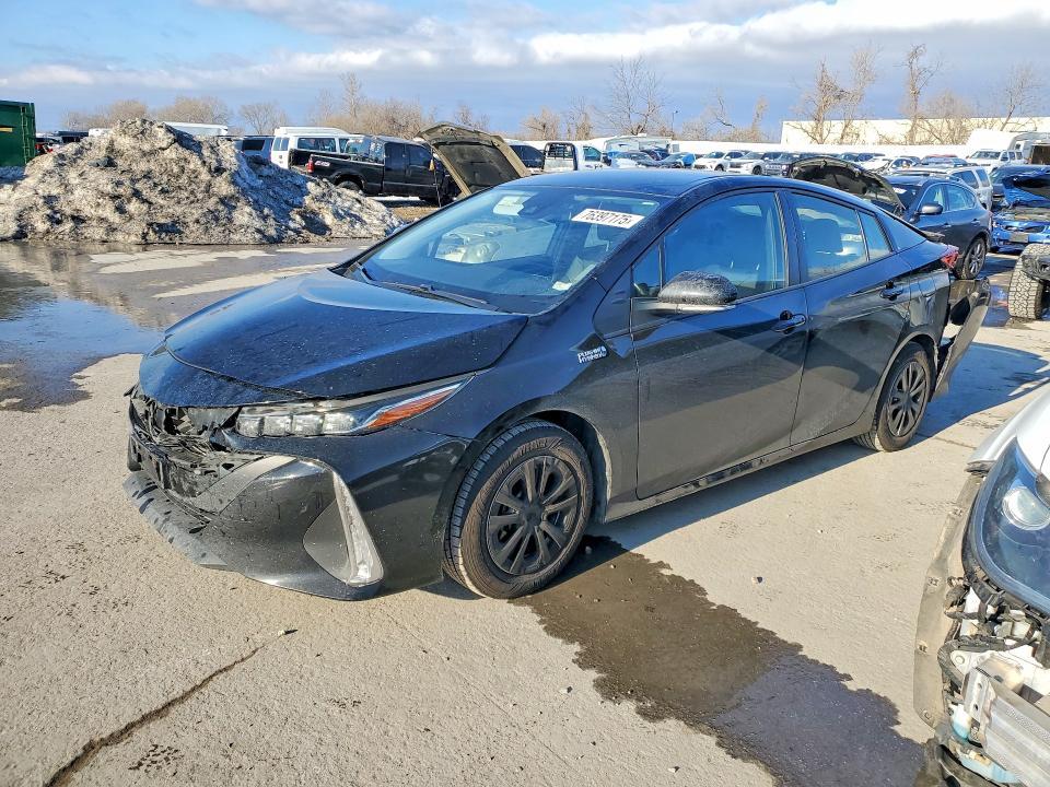 Toyota Prius 2021, VIN JTDKAMFU5M3128214, 2/5