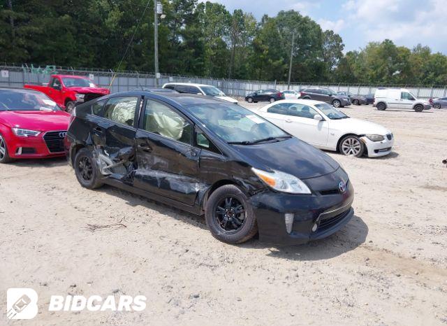 Toyota Prius 2016, VIN JTDKARFU8G3006044, 2/5