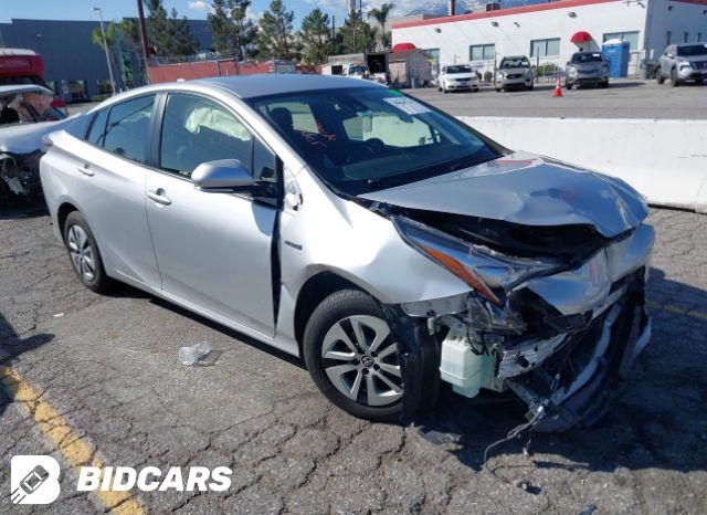 Toyota Prius 2017, VIN JTDKARFUXH3540048, 3/5