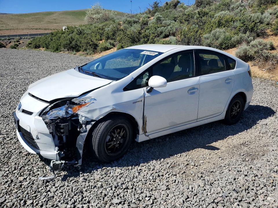 Toyota Prius 2016, VIN JTDKBRFU6G3018660, 1/5