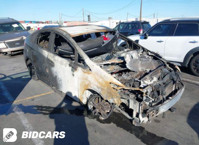 Toyota Prius 2013, VIN JTDKDTB32D1542660, 3/5