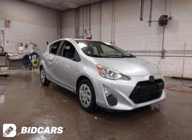 Toyota Prius 2016, VIN JTDKDTB36G1137826, 2/5