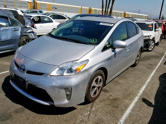 Toyota Prius 2015, VIN JTDKN3DU9F1910516, 2/5