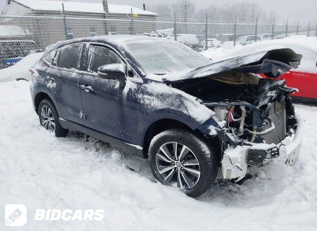 Toyota Venza 2021, VIN JTEAAAAH1MJ050798, 3/5