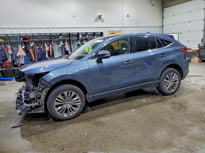 Toyota Venza 2021, VIN JTEAAAAH5MJ076238, 2/5