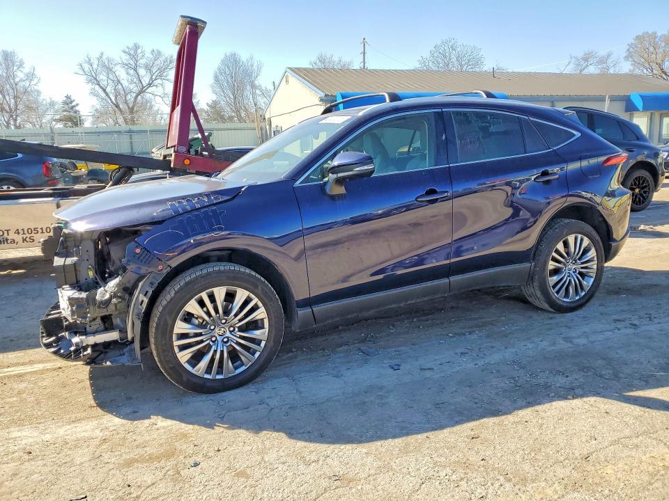 Toyota Venza 2022, VIN JTEAAAAH8NJ105278, 3/5