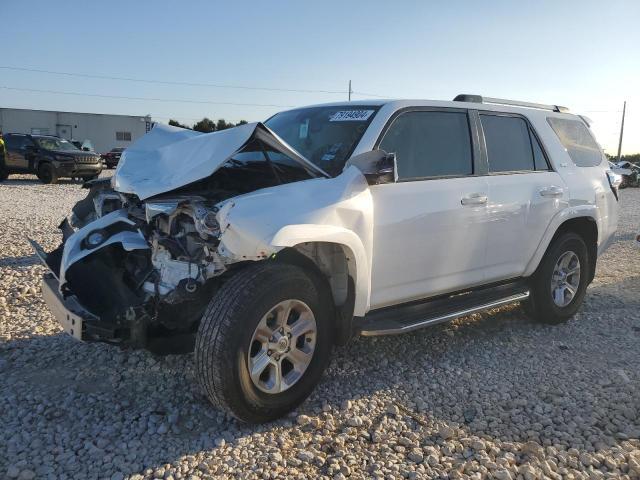 Toyota 4runner 2018, VIN JTEBU5JR1J5566885, 2/5