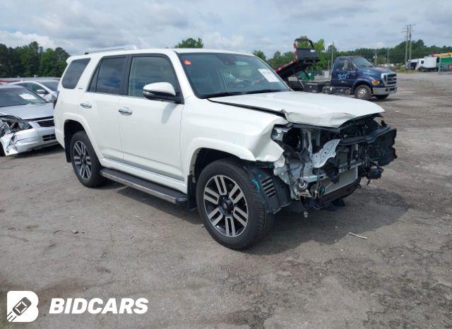 Toyota 4runner 2021, VIN JTEKU5JR1M5838355, 3/5