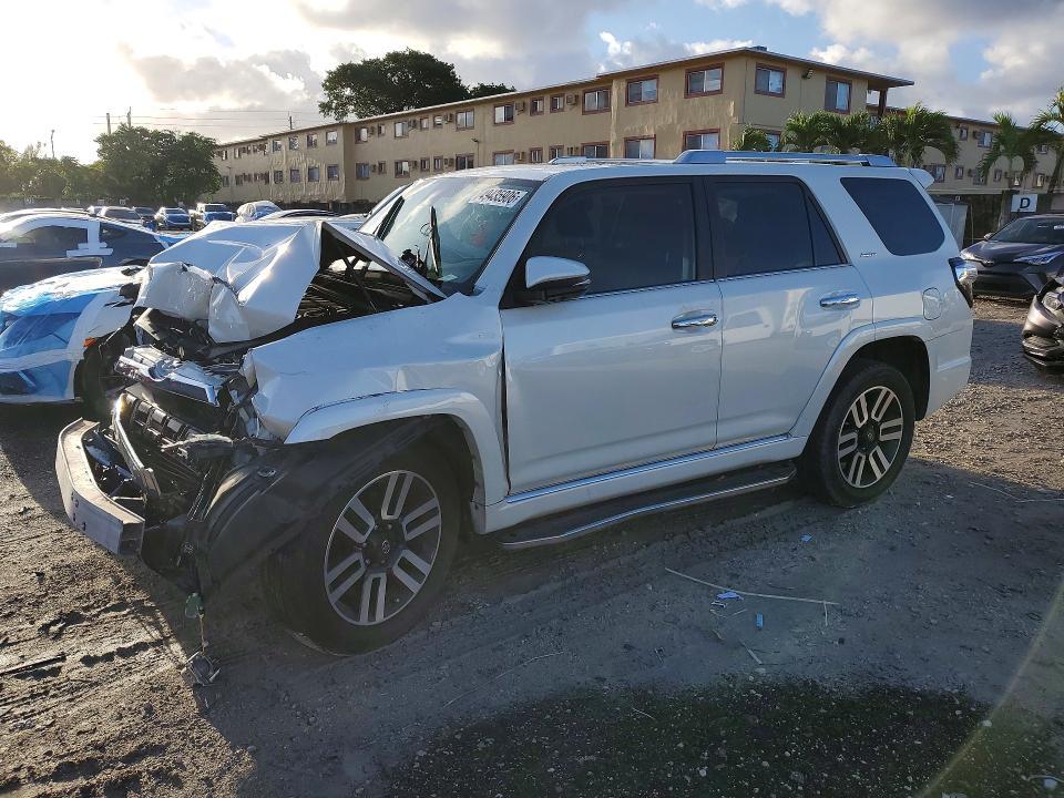 Toyota 4runner 2022, VIN JTEKU5JR4N6020162, 3/5