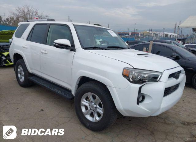 Toyota 4runner 2023, VIN JTEKU5JR6P6136739, 2/5