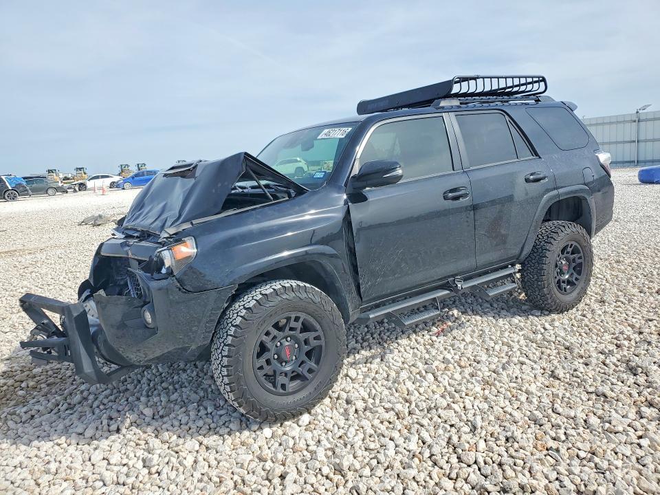 Toyota 4runner 2021, VIN JTERU5JR0M5874889, 2/5