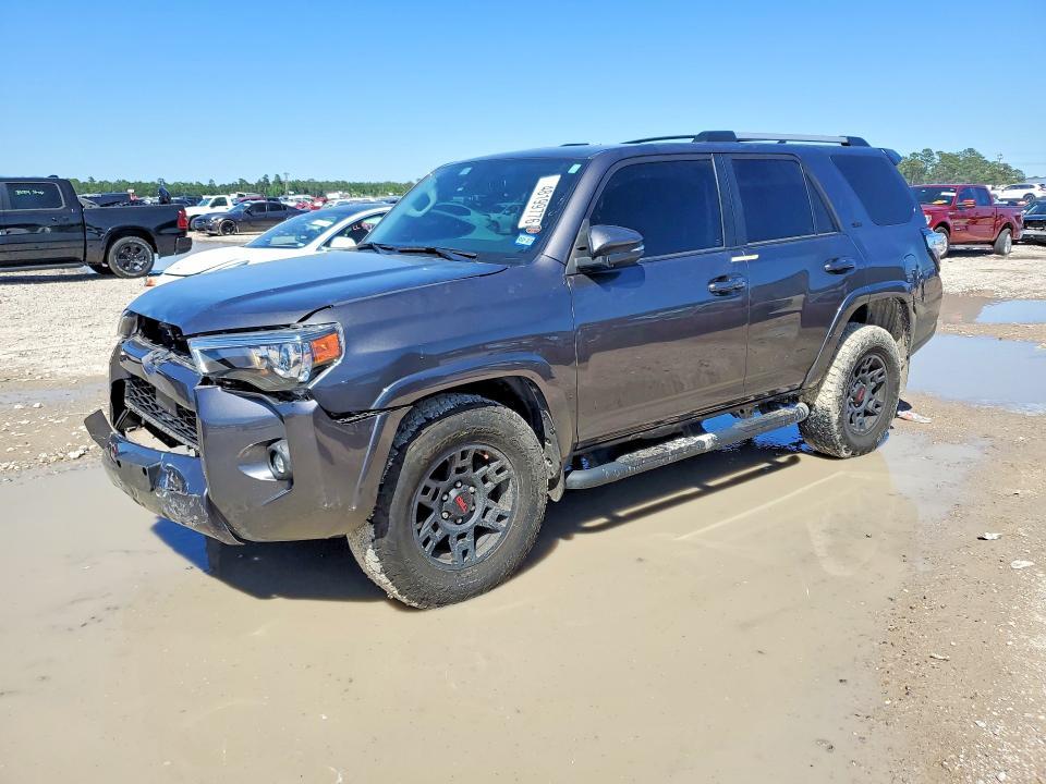 Toyota 4runner 2023, VIN JTERU5JR7P6207557, 1/5