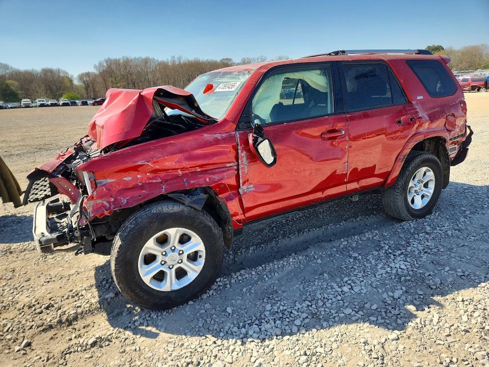 Toyota 4runner 2025, VIN JTEVA5BR2S5036219, 3/5