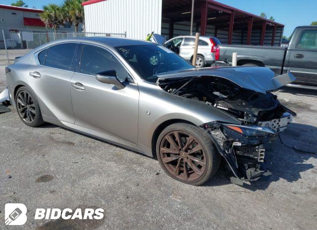 Lexus IS 2023, VIN JTHDA1D25P5124308, 3/5
