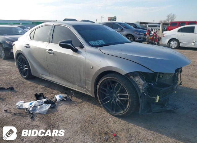 Lexus IS 2020, VIN JTHGA1D21L5103995, 3/5