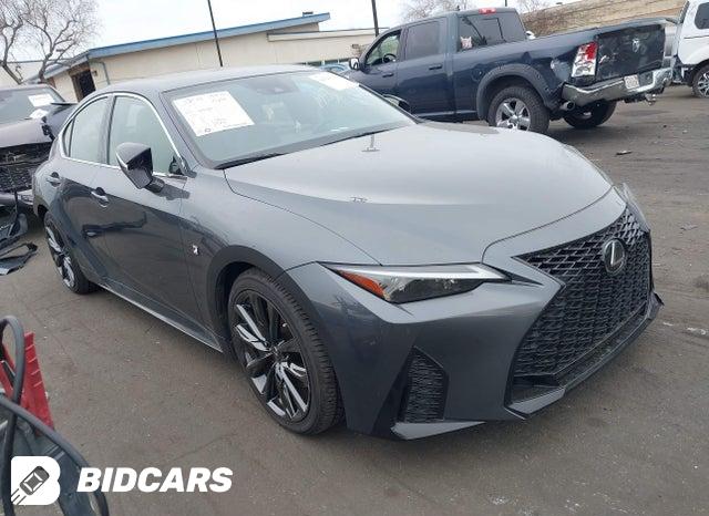 Lexus IS 2021, VIN JTHGZ1E20M5018705, 3/5