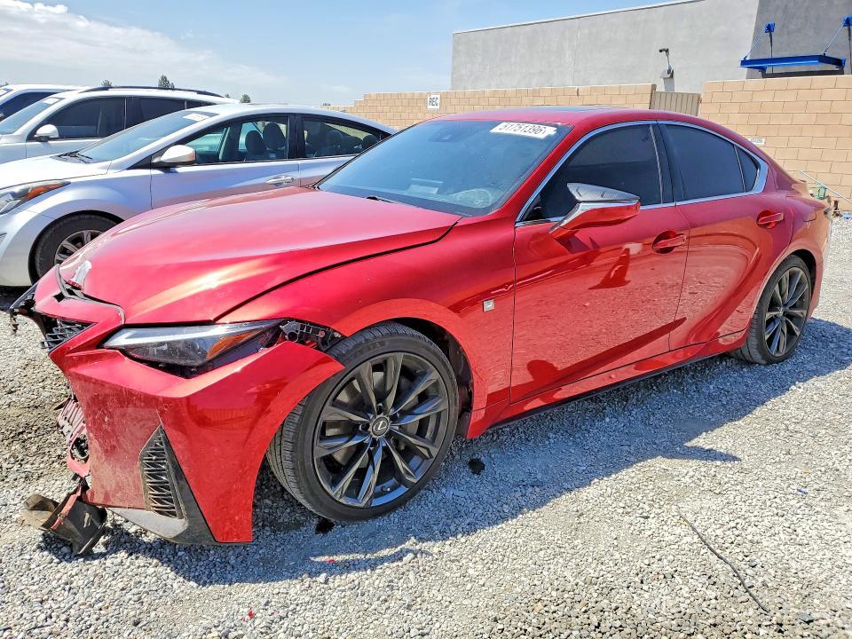Lexus IS 2021, VIN JTHGZ1E21M5020060, 3/5