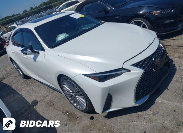 Lexus IS 2021, VIN JTHGZ1E29M5022414, 2/5