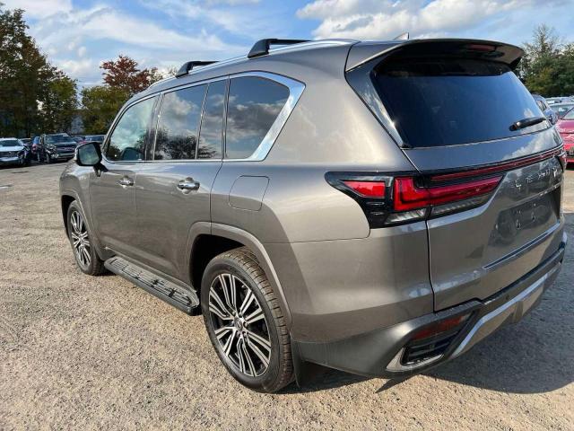 Lexus LX 2022, VIN JTJGB7CX8N4000738, 3/5