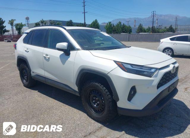 Toyota RAV4 2022, VIN JTM16RFV6ND060181, 6/11