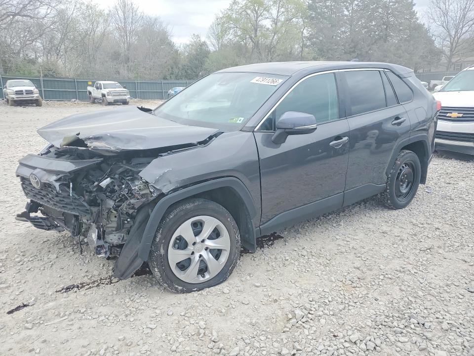 Toyota RAV4 2022, VIN JTM16RFVXND070048, 2/5