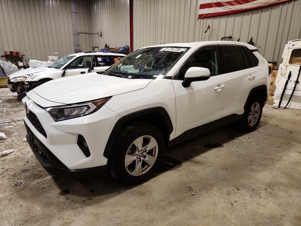 Toyota RAV4 2022, VIN JTM16RFVXND070048, 5/5