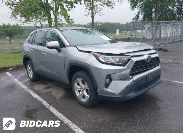 Toyota RAV4 2021, VIN JTMAB3FV5MD047252, 1/11