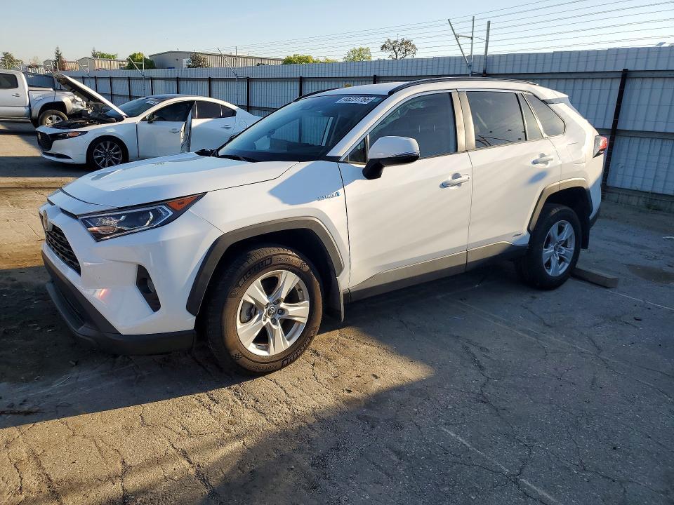 Toyota RAV4 2022, VIN JTMB6RFV0ND071004, 5/5