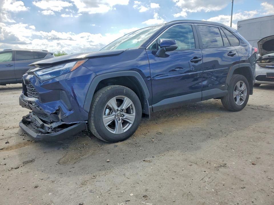 Toyota RAV4 2025, VIN JTMB6RFV5SD165665, 4/5