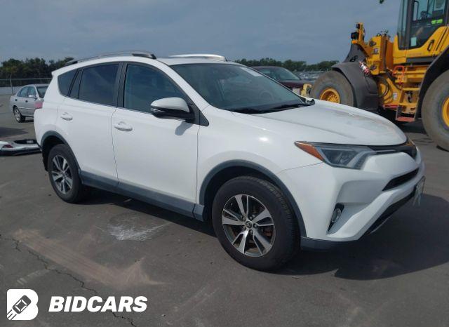 Toyota RAV4 2017, VIN JTMDJREVXHD138687, 5/8