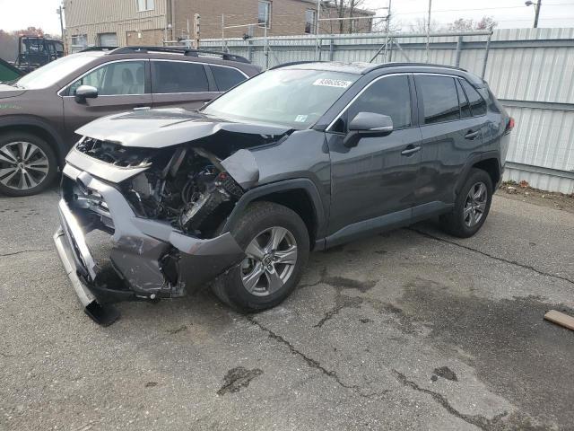 Toyota RAV4 2022, VIN JTME6RFV3NJ023009, 2/5
