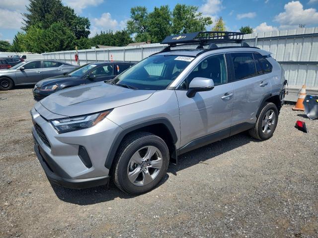 Toyota RAV4 2024, VIN JTMEB3FV2RD185002, 2/5