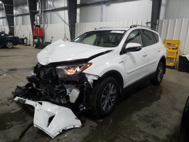 Toyota RAV4 2017, VIN JTMRJREV2HD135966, 2/5