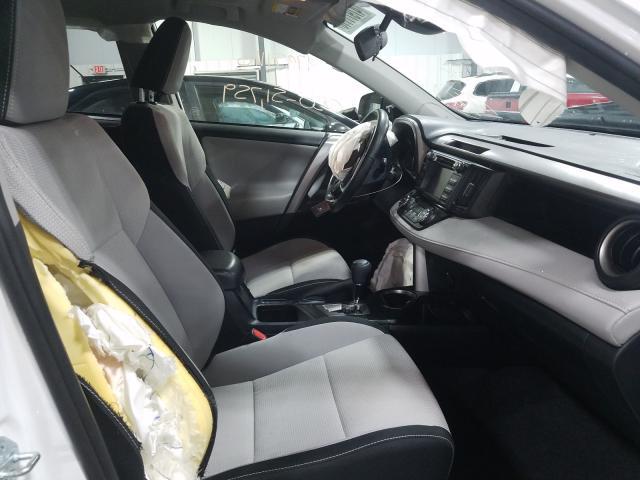 Toyota RAV4 2017, VIN JTMRJREV2HD135966, 5/5