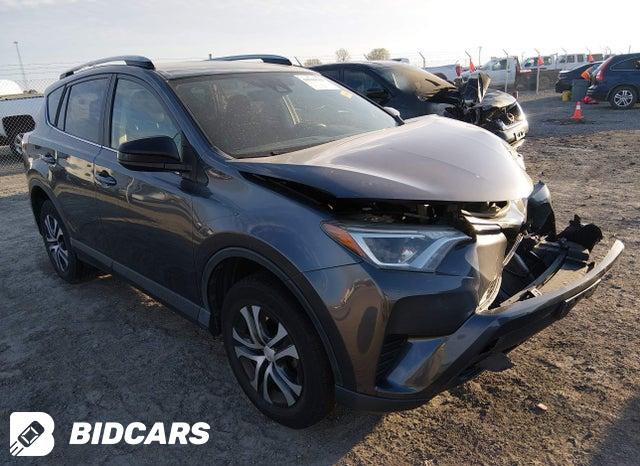 Toyota RAV4 2018, VIN JTMRJREV3JD178539, 3/5
