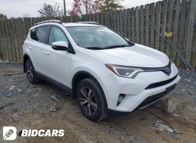 Toyota RAV4 2016, VIN JTMRJREV5GD053714, 2/5