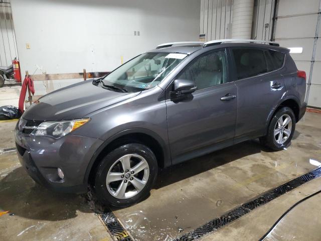 Toyota RAV4 2016, VIN JTMRJREVXGD042675, 2/5