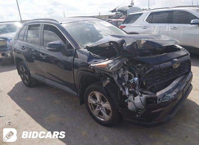 Toyota RAV4 2020, VIN JTMRWRFV8LD059016, 7/11