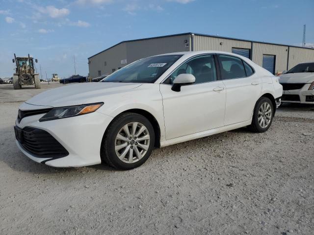 Toyota Camry 2018, VIN JTNB11HK3J3070444, 5/11