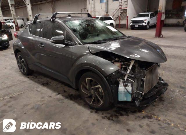 Toyota C-HR 2022, VIN JTNKHMBX6N1135998, 3/5