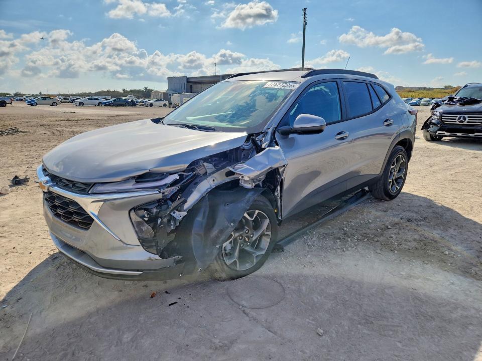Chevrolet Trax 2026, VIN KL77LHEP1TC012233, 4/5