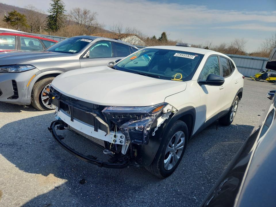 Chevrolet Trax 2025, VIN KL77LJEP9SC038374, 4/5