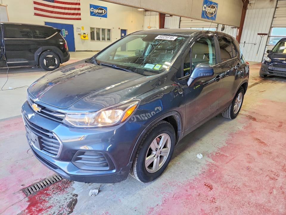 Chevrolet Trax 2022, VIN KL7CJPSM4NB519175, 3/5