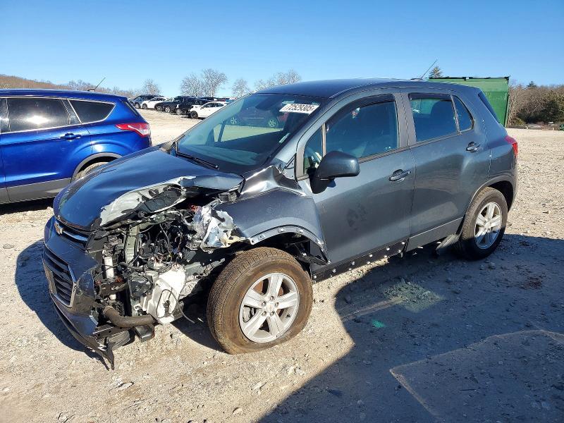 Chevrolet Trax 2022, VIN KL7CJPSM6NB565364, 2/5