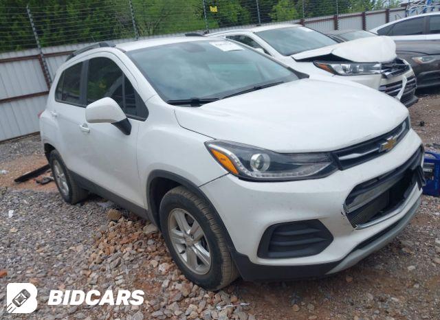 Chevrolet Trax 2022, VIN KL7CJPSM9NB517020, 2/5