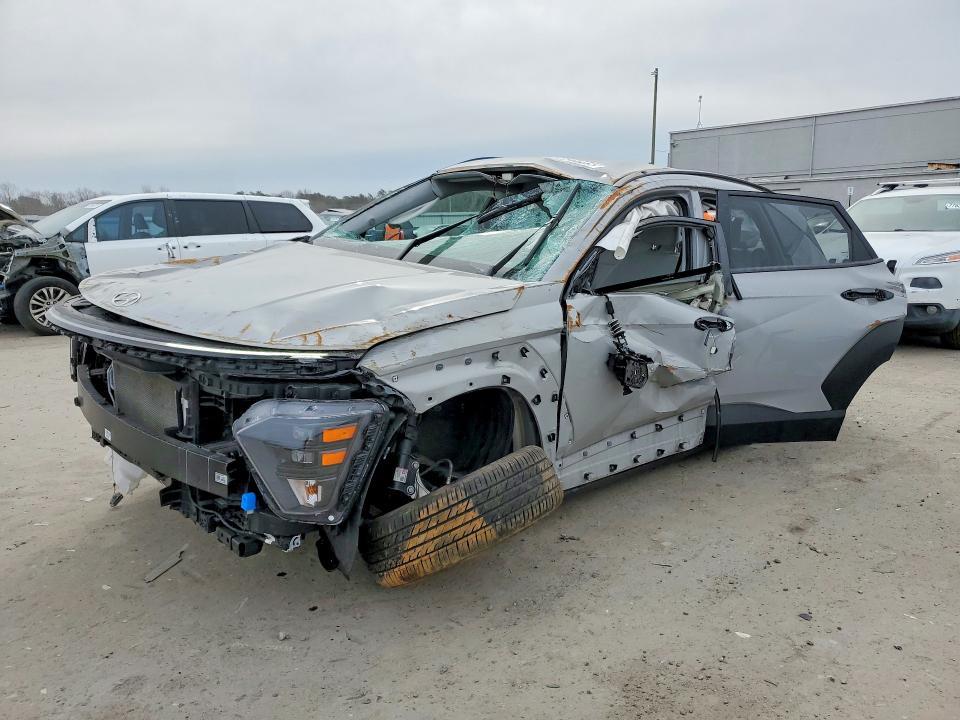 Hyundai Kona 2025, VIN KM8HBCAB7SU195990, 3/5
